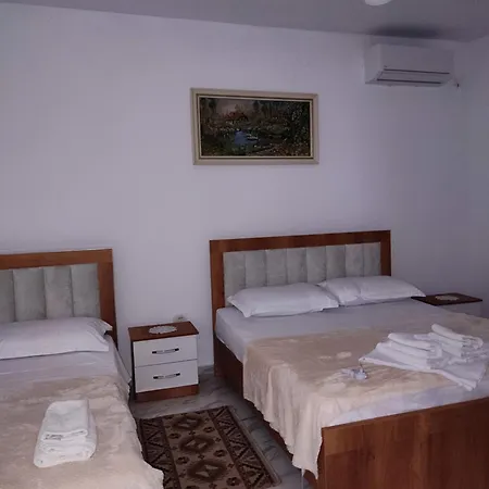 Zotkaj فندق مبيت وإفطار