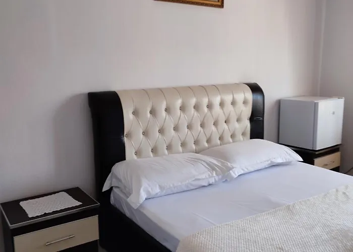 Zotkaj Bed & Breakfast *